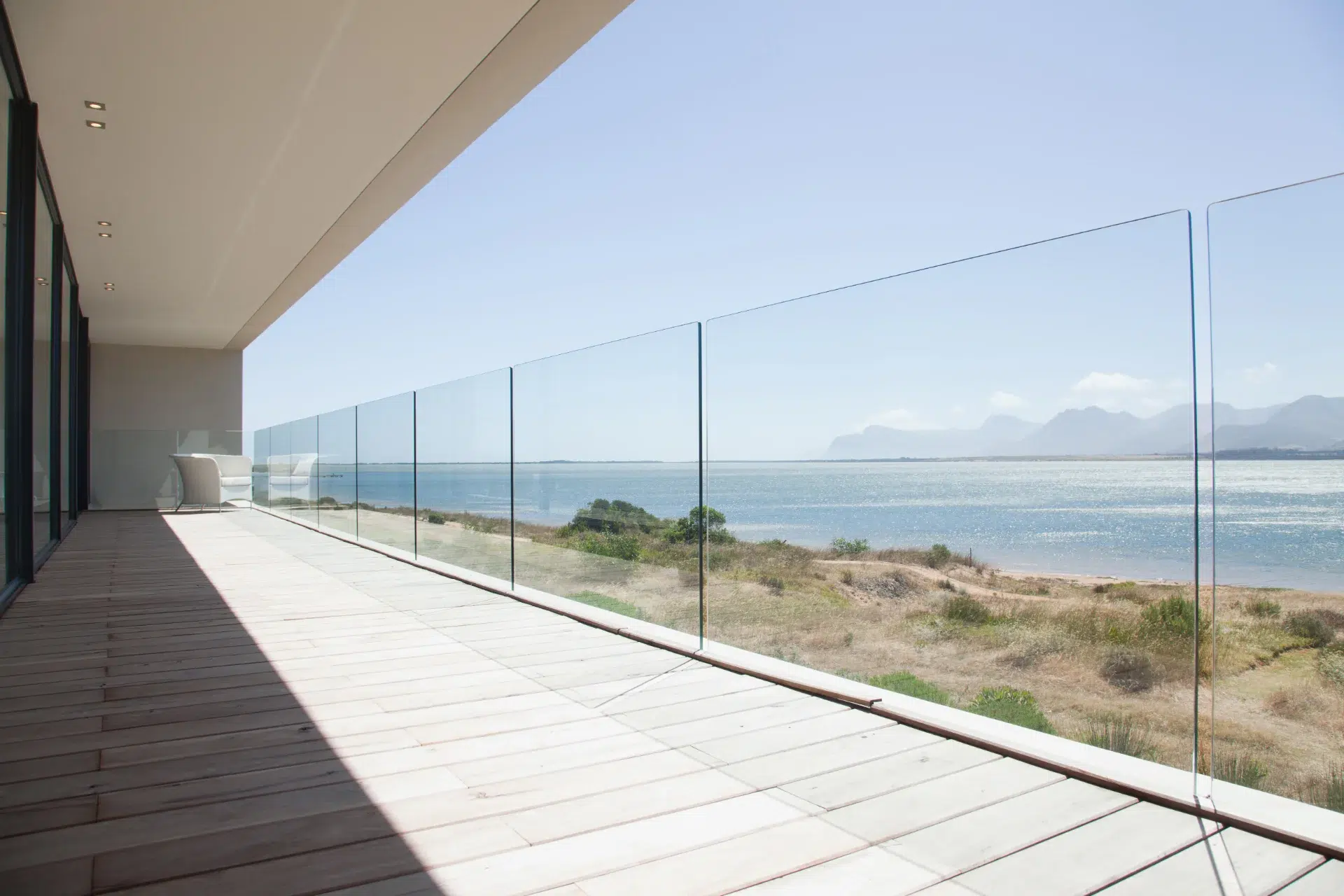 VLX 120 Glass Railing System in Orlando, FL | Juniper Windows Orlando - detail 1